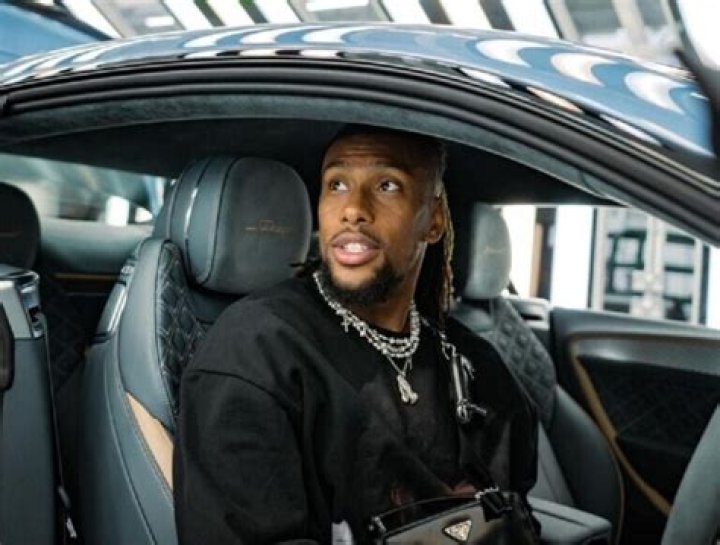 
Alex Iwobi Uncle – Who Is Jay-Jay Okocha? 