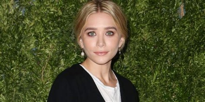 
Does Ashley Olsen Have a Husband? What Is Her Relationship with Mary-Kate? 
