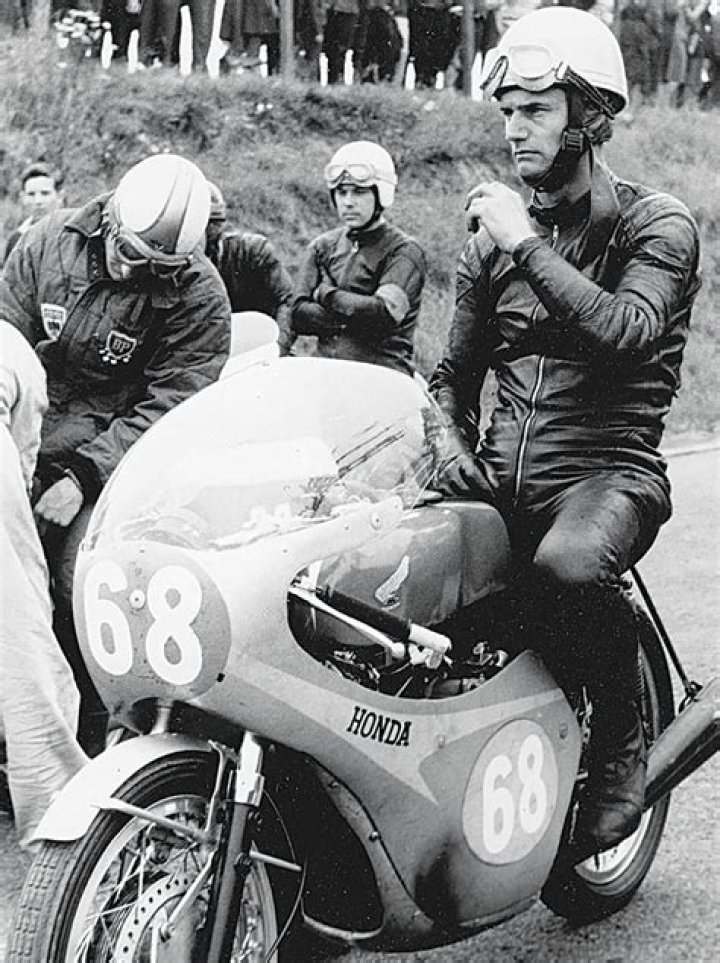 
Is Joe Roberts Related To Kenny Roberts? Fans suspect An American Motorcycle racer Of Having A Connection 