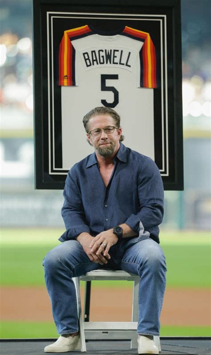 
Jeff Bagwell Height, Weight, Net Worth, Age, Birthday, Wikipedia, Who, Instagram, Biography 