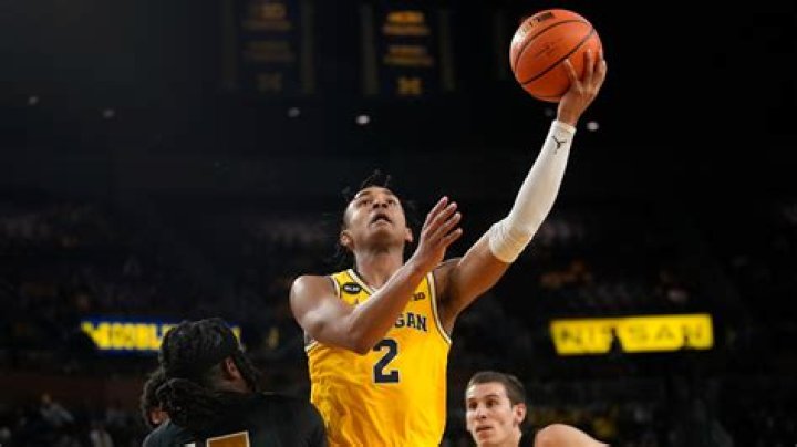 Michigan Basketball: Is Deonte Billups Related To Chauncey Billups As A Son?