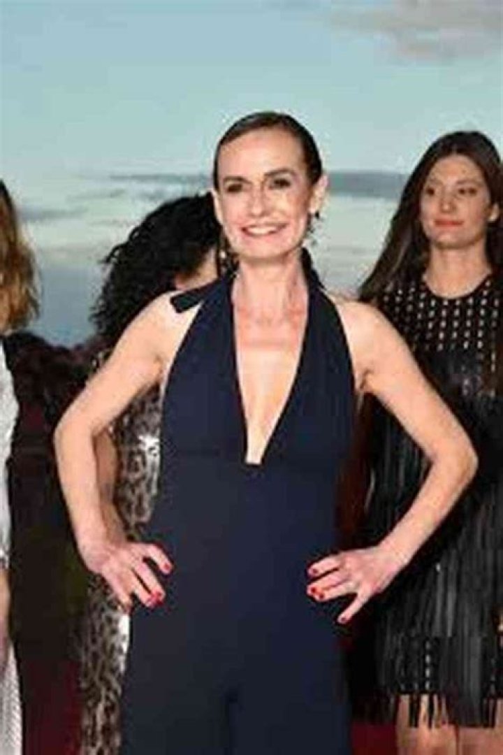 Sandrine Bonnaire Height, Weight, Net Worth, Age, Birthday, Wikipedia, Who, Nationality, Biography