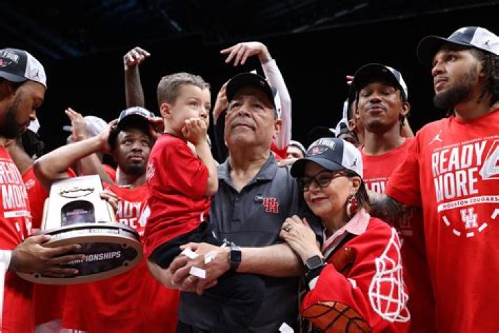 Who is Karen Lowery? Kelvin Sampson Wife & Family Details After The UH’s Win Over Illinois